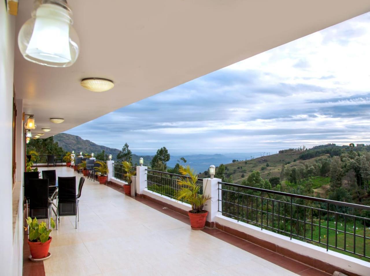 Mount N Mist Hotel Ooty Exterior photo